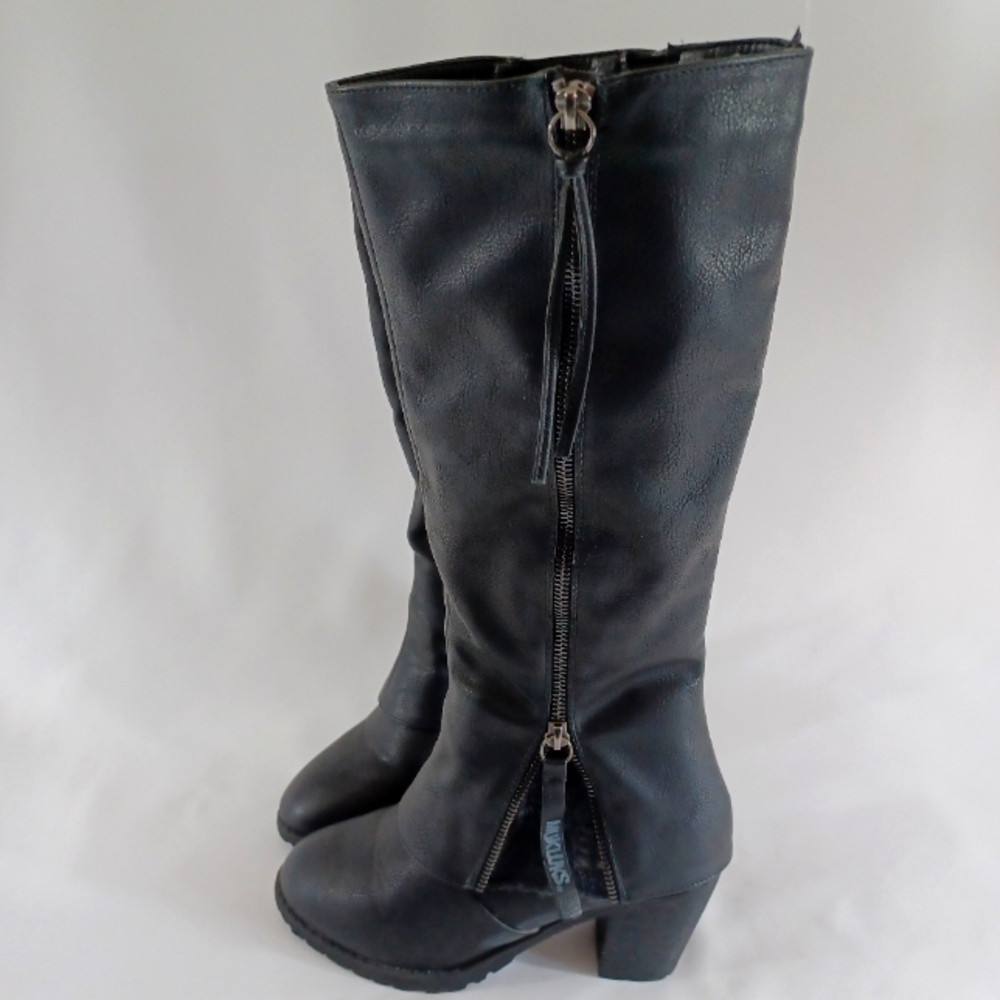 🖤Black, Knee-High, Muk Luks (Lacy) Boots 🖤